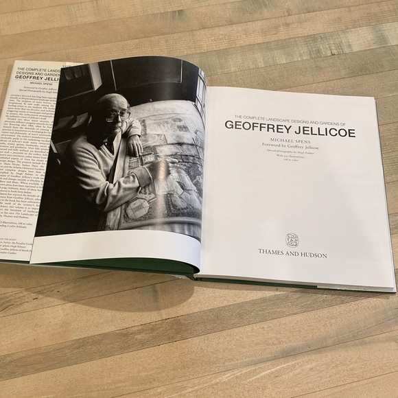 The Complete Landscape Designs and Gardens of Geoffrey Jellicoe - Picture 2 of 16